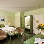 Seehotel Maria Laach