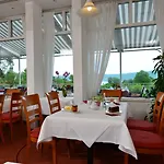 Seehotel 4* Maria Laach