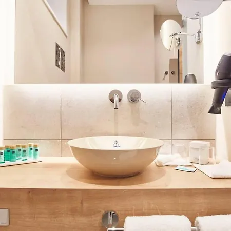Ξενοδοχείο Seehotel 4*
