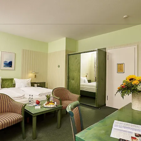 Seehotel Maria Laach