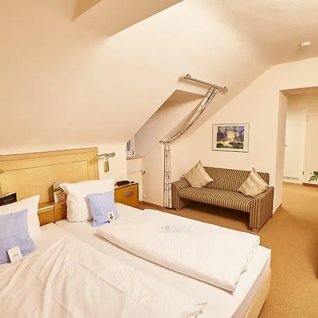 Seehotel Maria Laach