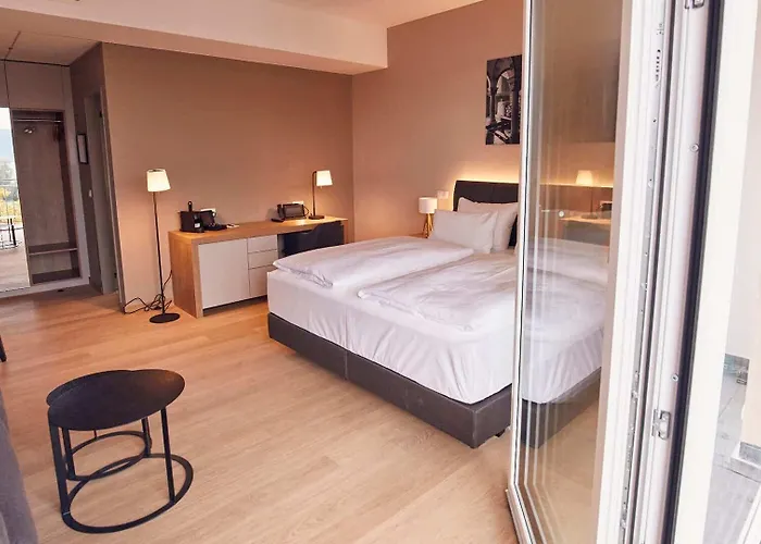 Seehotel 4* Maria Laach